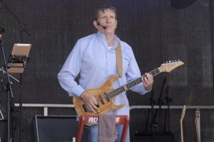 Ren&eacute; - Leadgesang, Gitarre